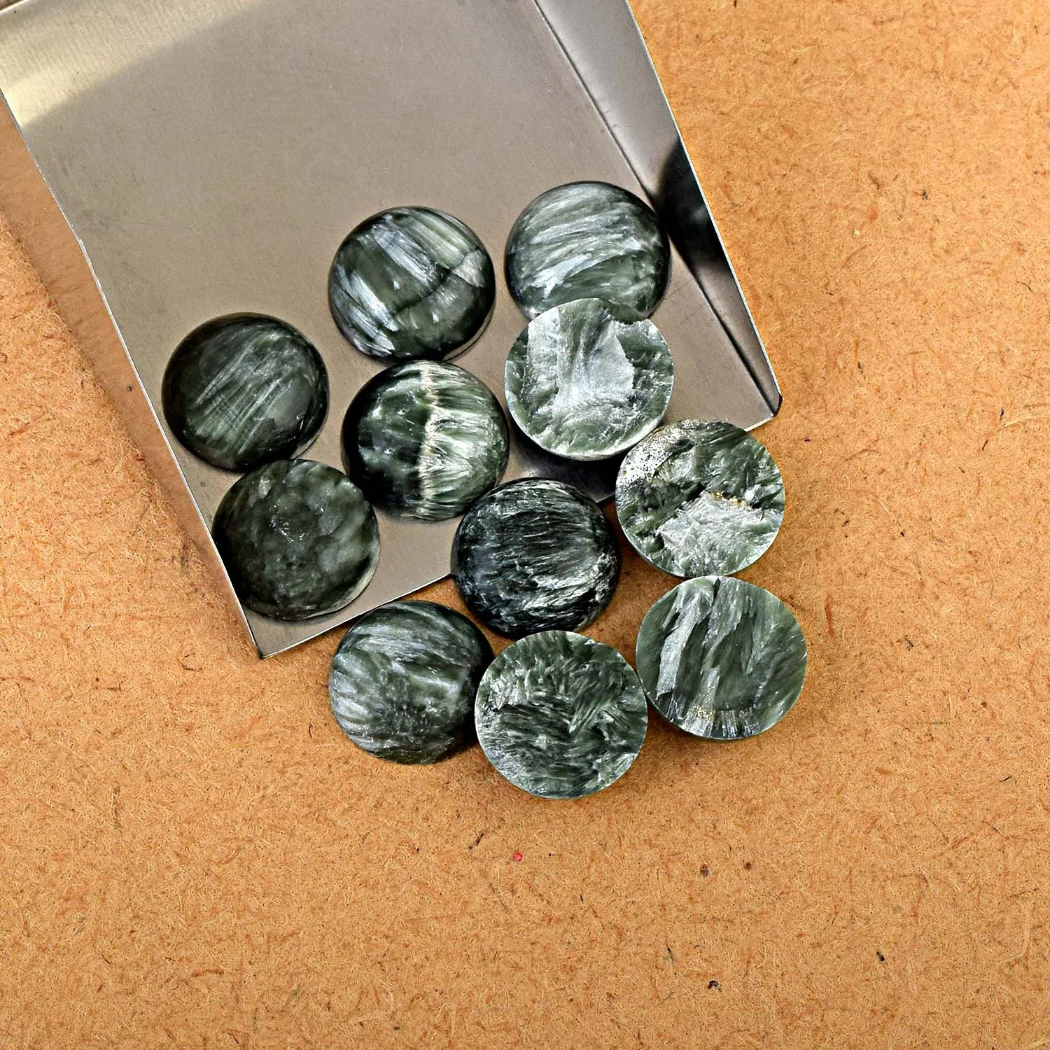 Indian High Quality 4 MM Round Shaped Natural Seraphinite Loose Cabochon Cutting Gemstone For Fine Jewelry Accessories Making