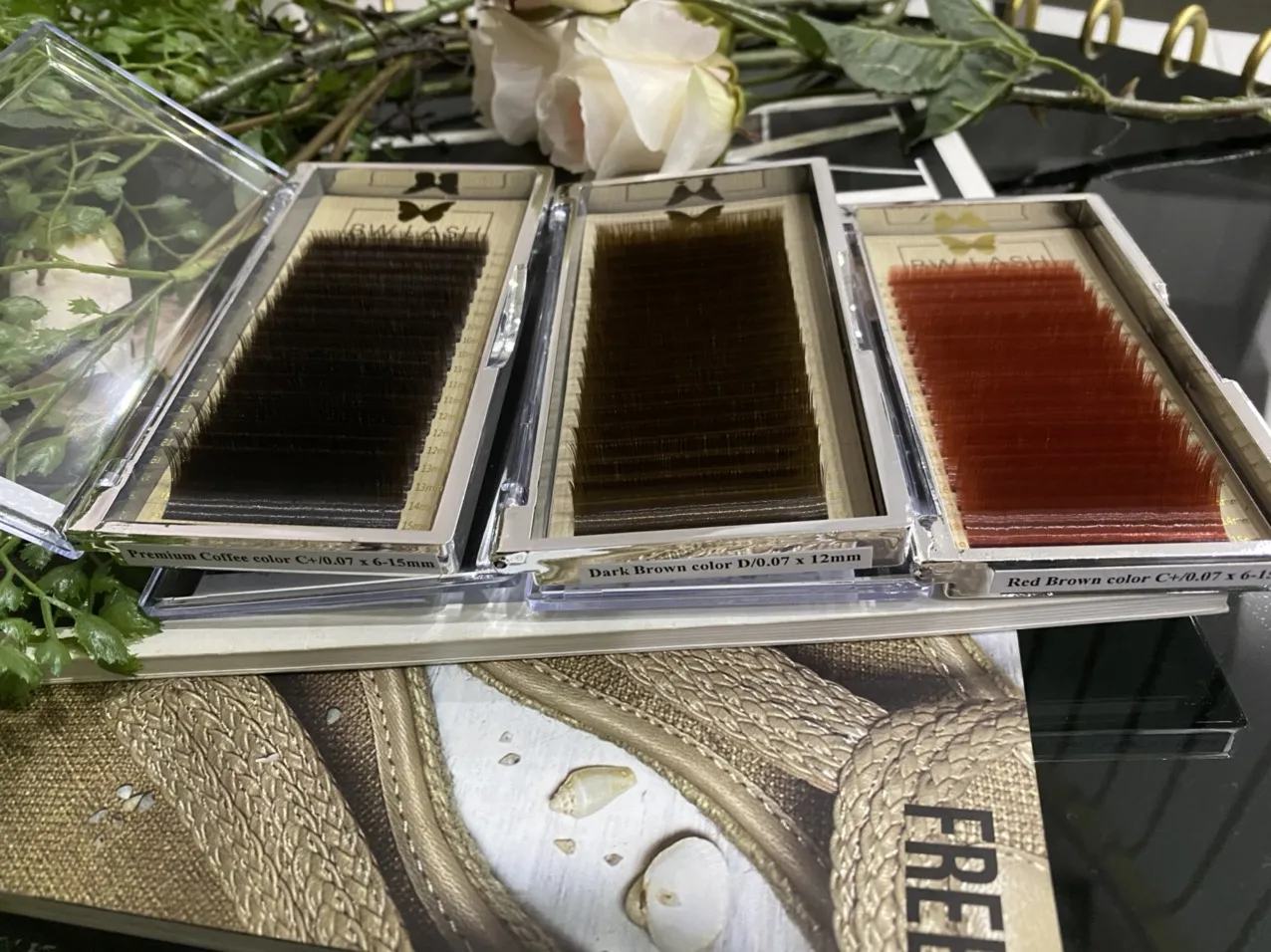 LUXURY  eyelashes extension Korea of the manufacturing in Vietnam.Thickness 0.05 to 0.085mm/OEM