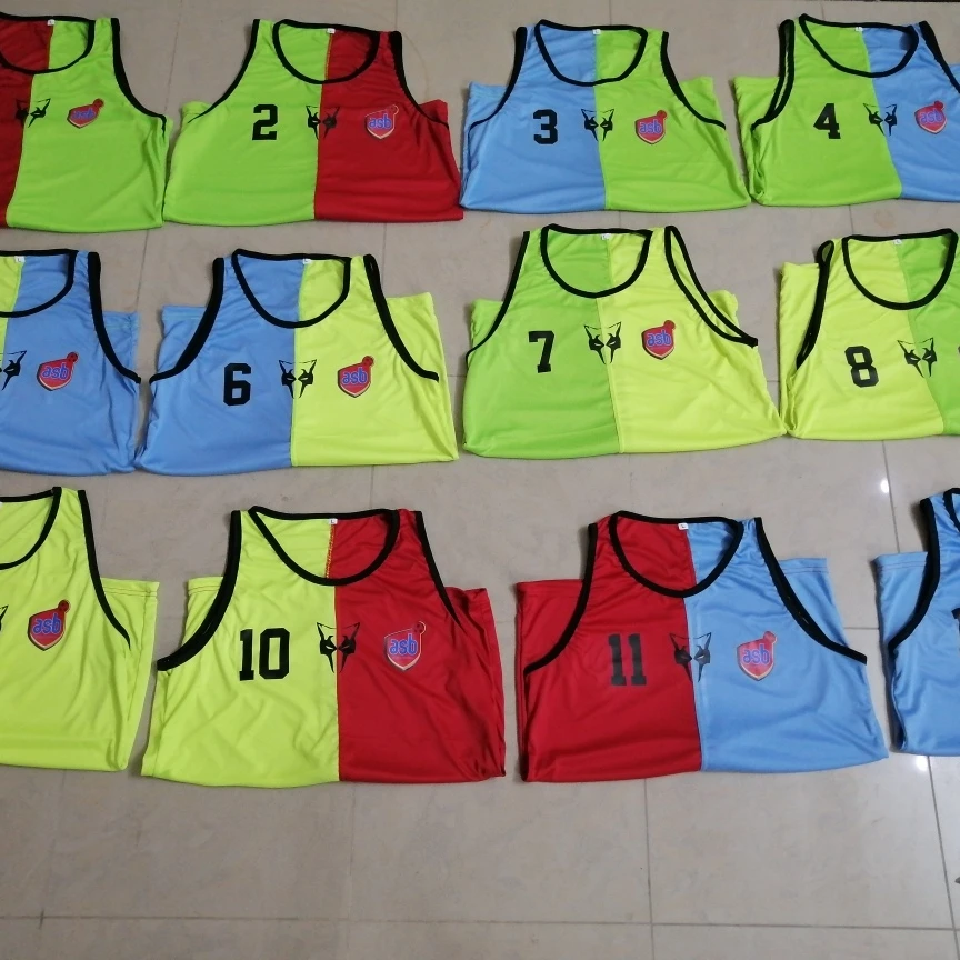 Best Football bibs Soccer Vest with custom design and custom singing