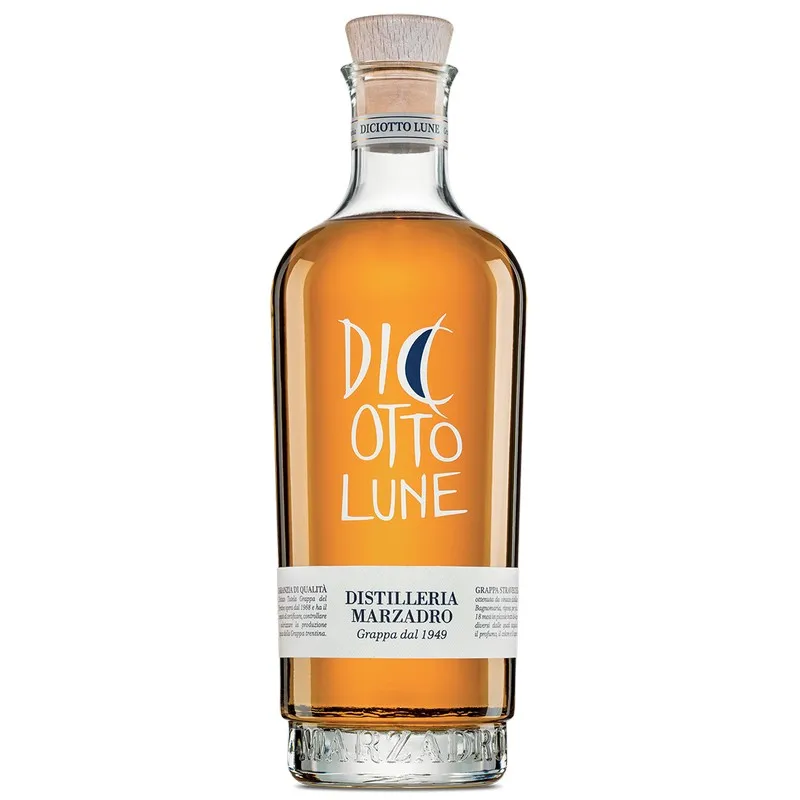Italian high quality GRAPPA LE DICIOTTO LUNE in wood aged For Export