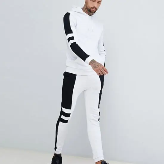 Футбольная спортивная форма для девочек и мальчиков оптом