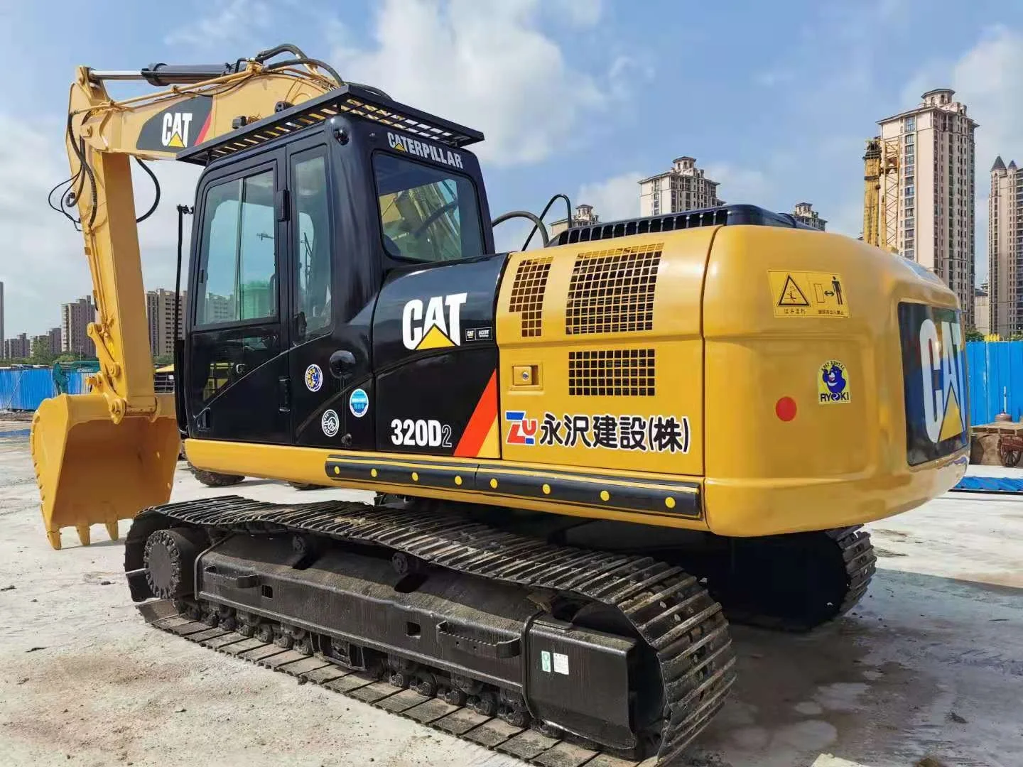 Б/у строительный гусеничный экскаватор 320D CAT 320B 320C 330C