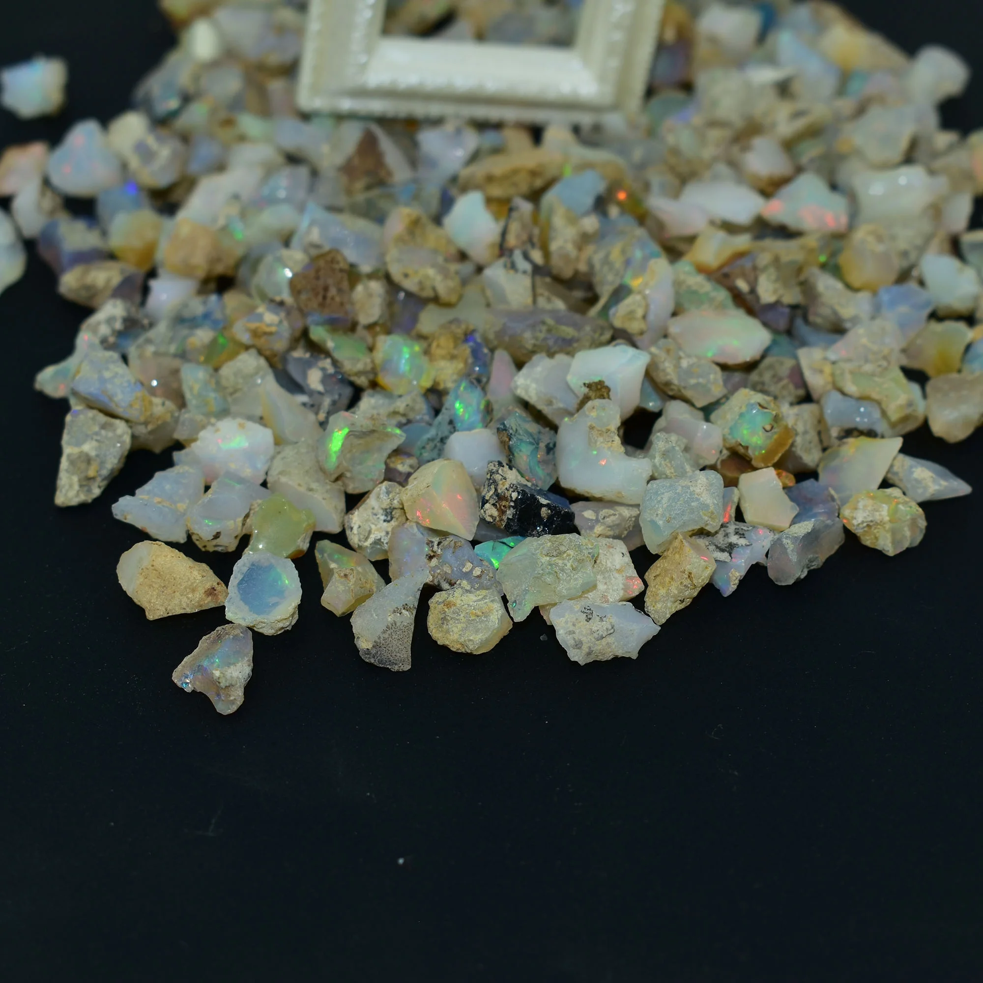 Незарезанный необработанный Эфиопский огненный опал Welo для изготовления ювелирных