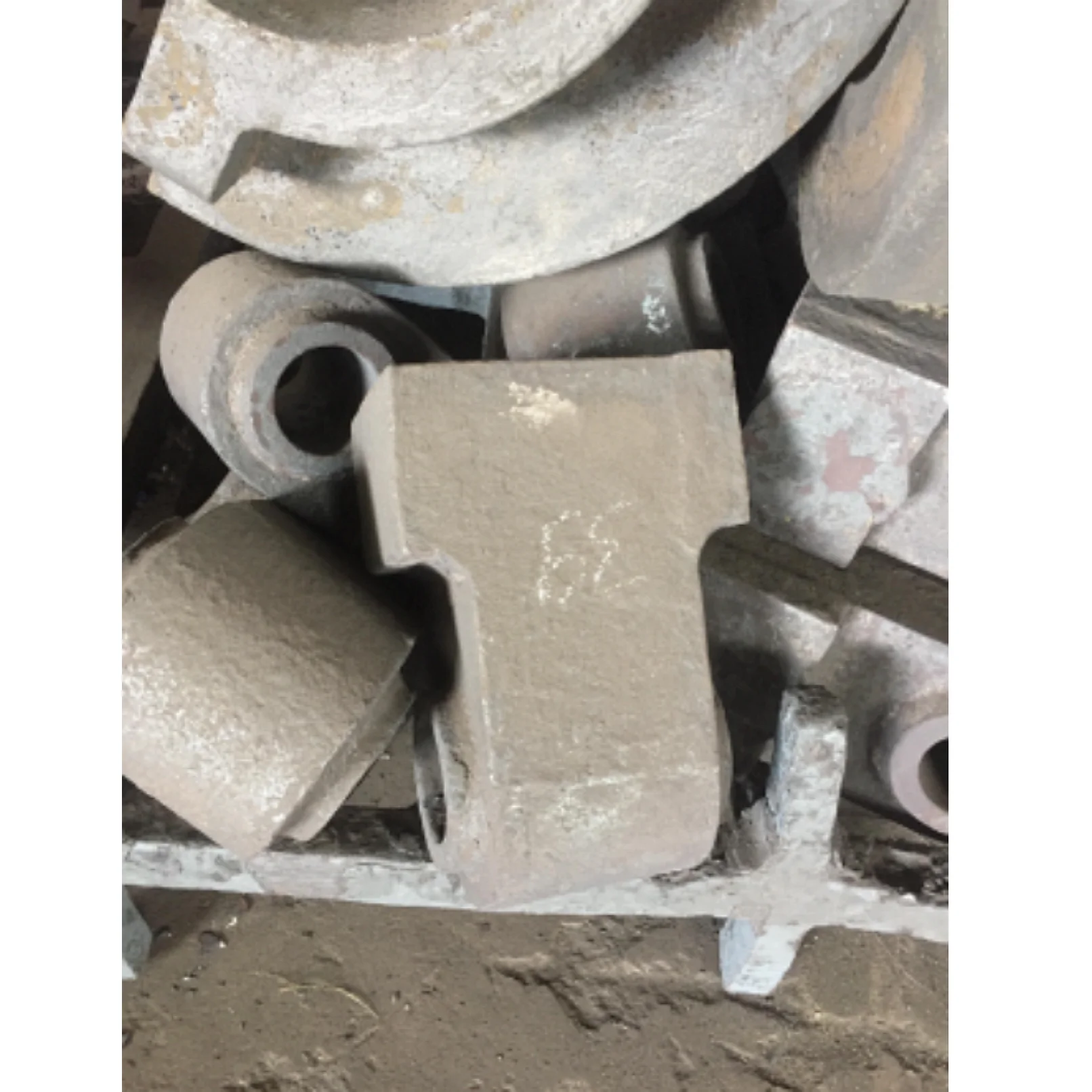 High chromium cast iron crusher hammer head (ViCo., Ltd) Made in VietNam