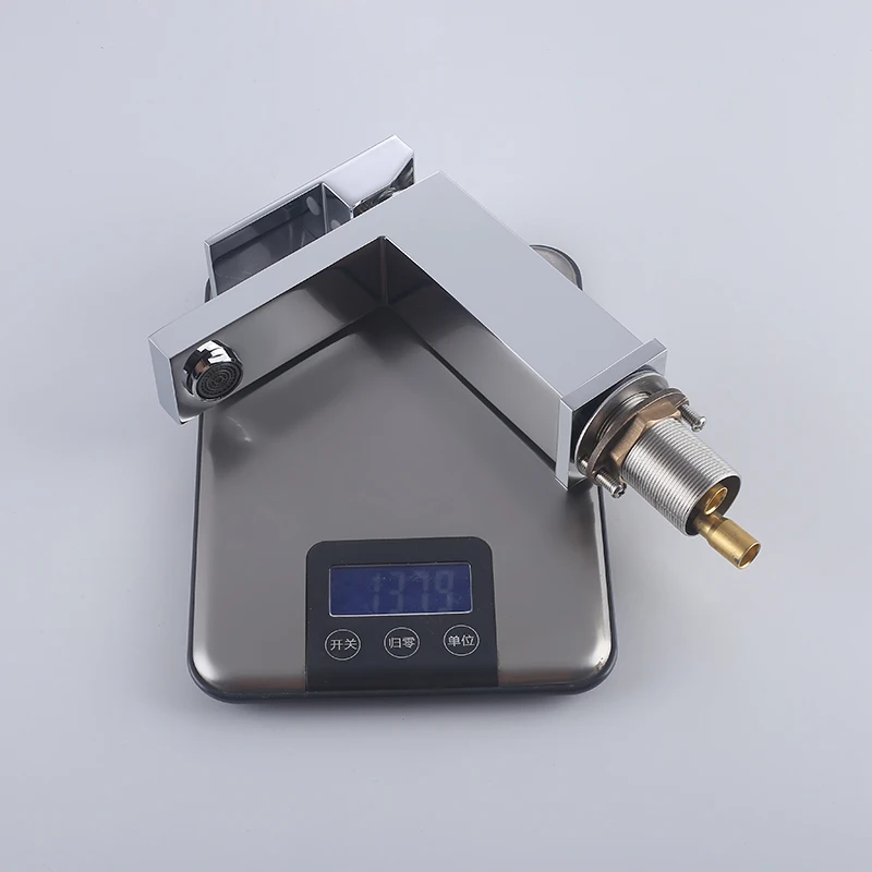 Бестселлер немецкий стиль Однорычажный гравитационный литье раковина для ванной комнаты латунные смесители кран