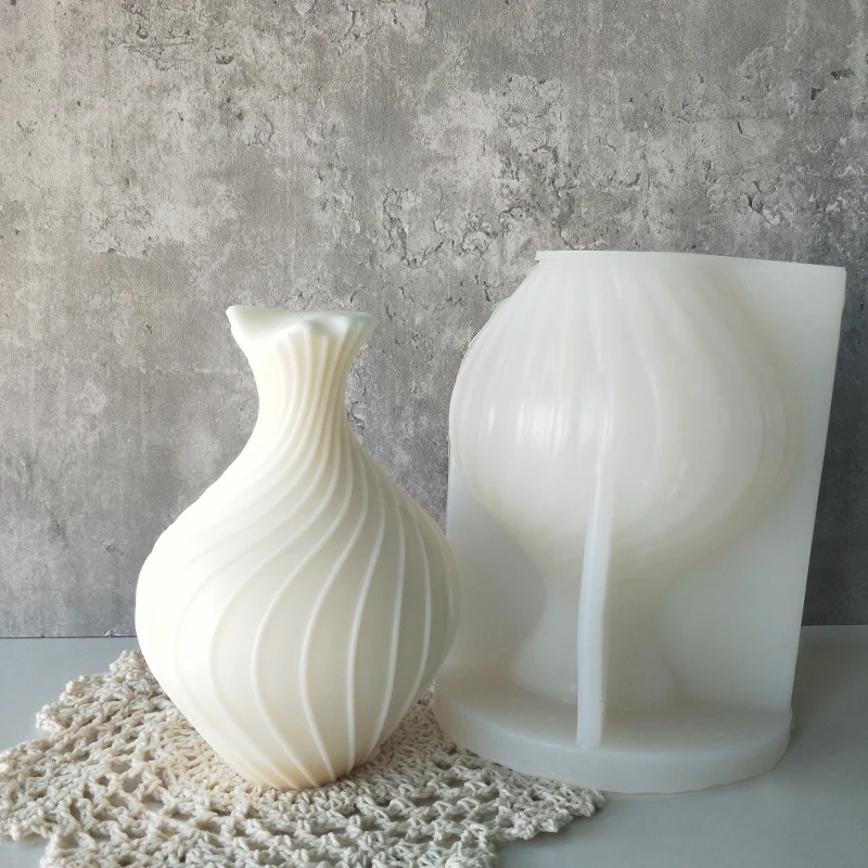 Handmade Irregular Spiral Soy Wax Molds Geometric Line Art Swirl Wavy Silicone Mold Spiral Vase Design Candle Mold