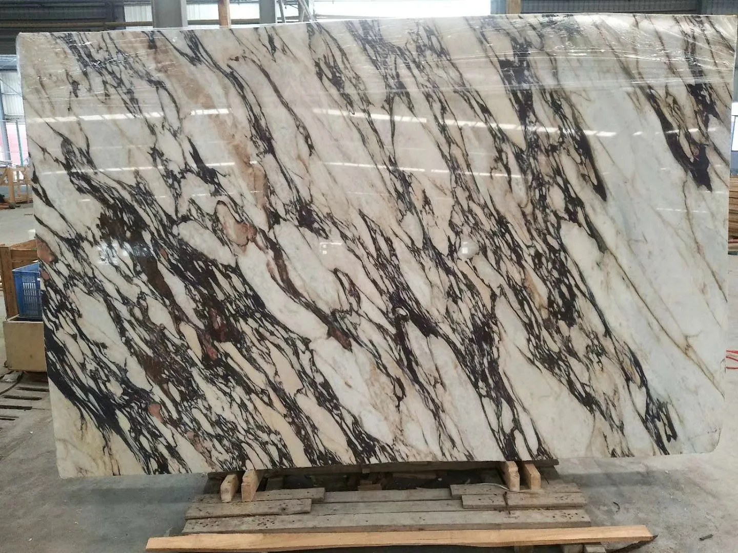 Luxury Italian Calacatta Violet Marble Purple Stone Slab Kitchen Countertop