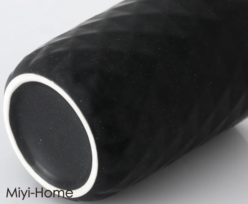 Classics black white 4-Piece Bath and Vanity Luxury Bathroom Essentials Accessory Set with Toothbrush Holder