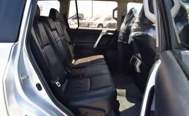 2010 To yo ta Land Cruiser Prado RHD