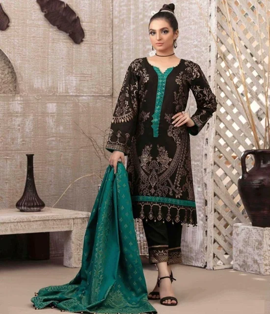 jet black Girls kameez with green touch and simple black trouser with dark green duppta long shirts 2021 casual dresses