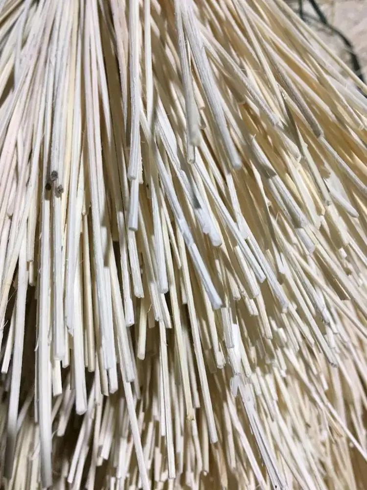 
polished rattan pole size 5mm to 20mm (Ms.Sandy 0084587176063 whatsapp) 