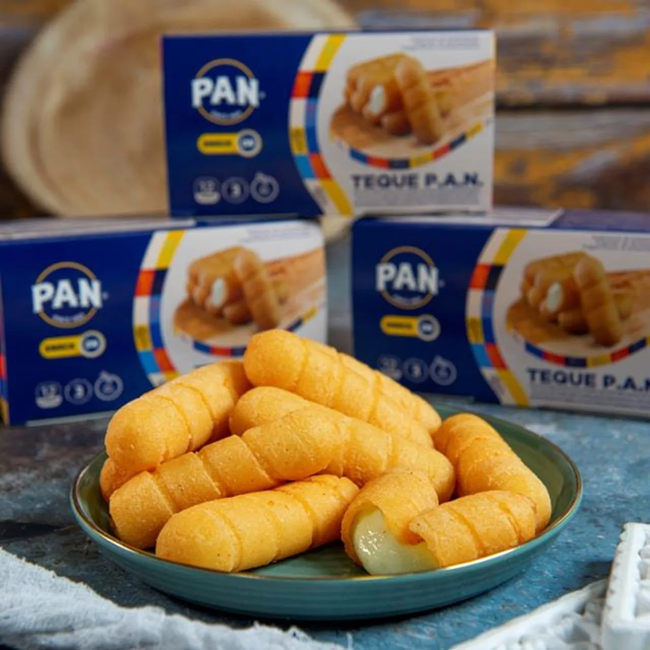 Teque p.a.n. Жареные палочки для сыра, Халяльные и Кошерные шелковистые закуски. Упаковка 16 коробок в коробке.