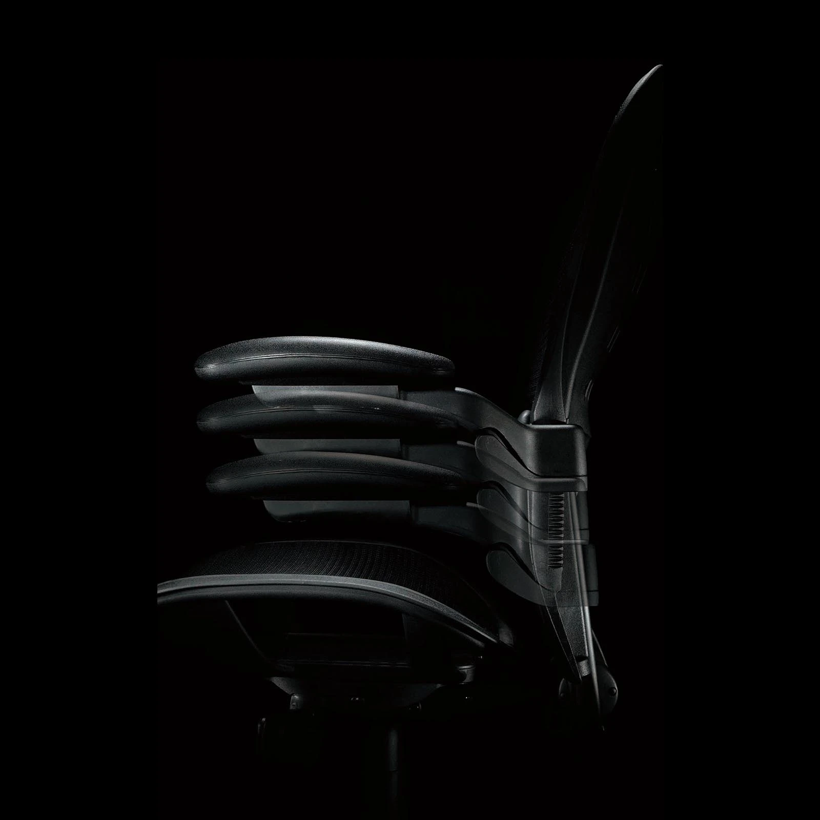 Customize Ergonomic Swivel and Visitors Office Chairs with Arm Support