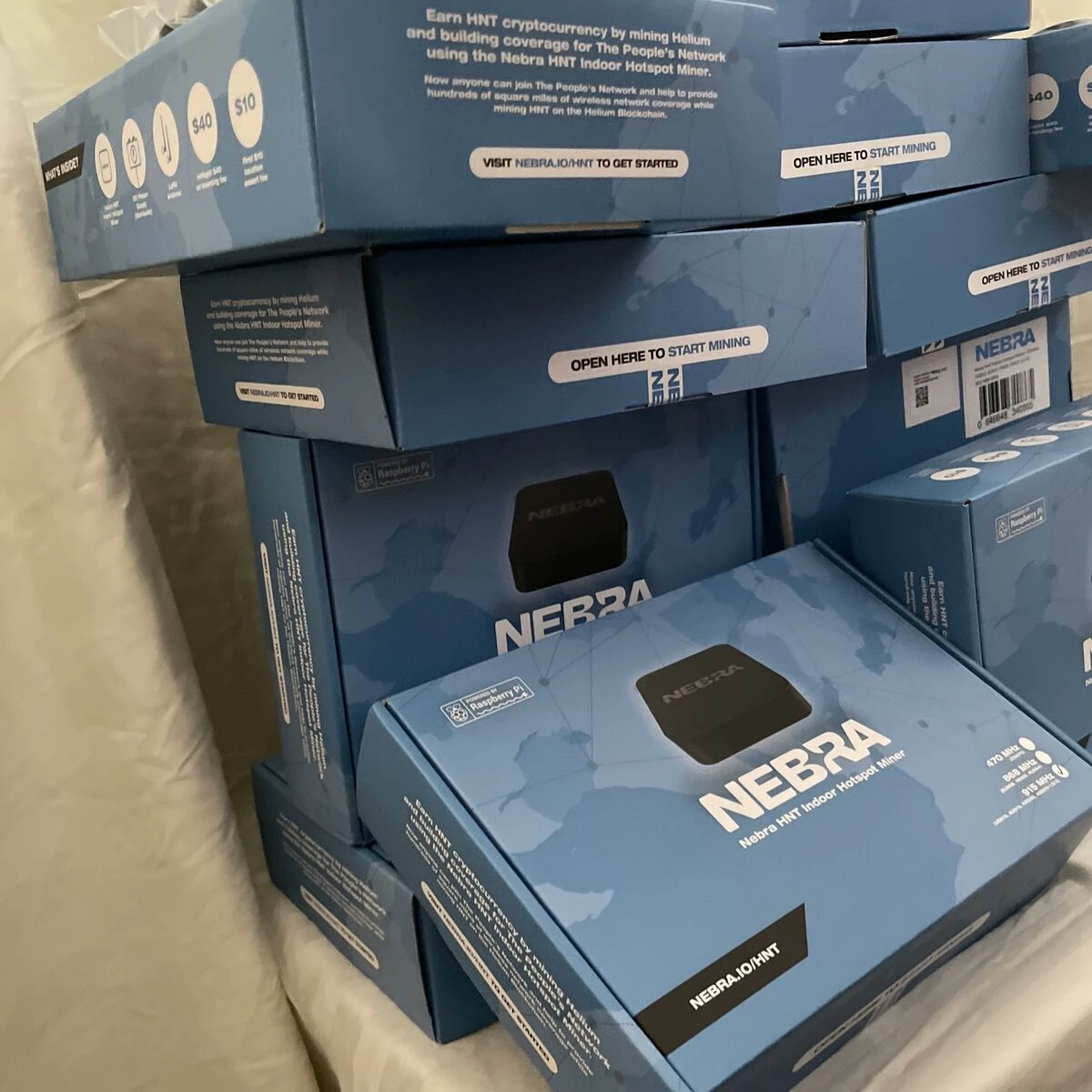 
Nebra Indoor/outdoor Helium HNT Hotspot Miner (915MHz) 868 mhz 