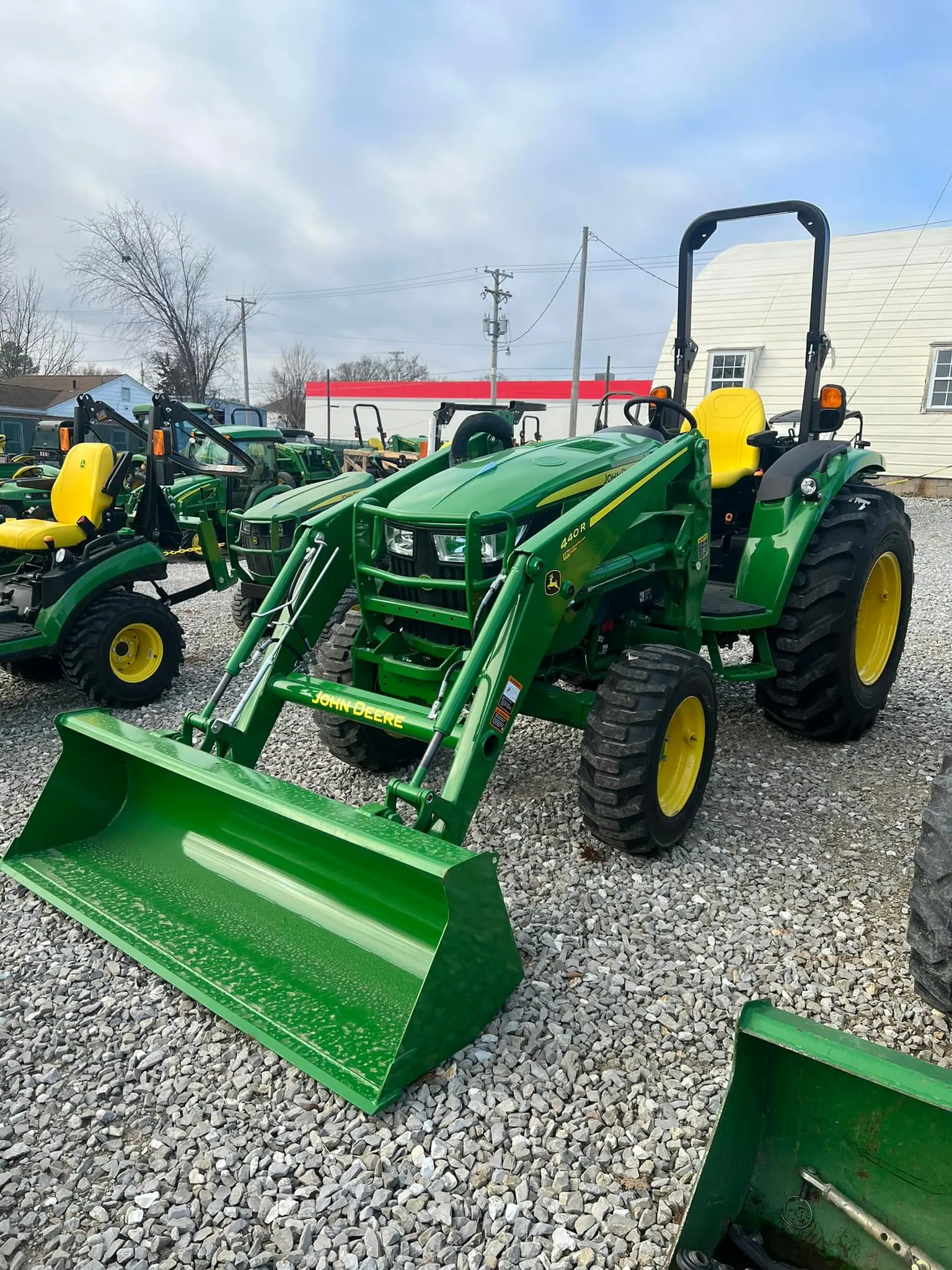 4WD Agricultural Wheel Farm Tractor Small Mini Compact Garden Tractors with ISO Ce for sale