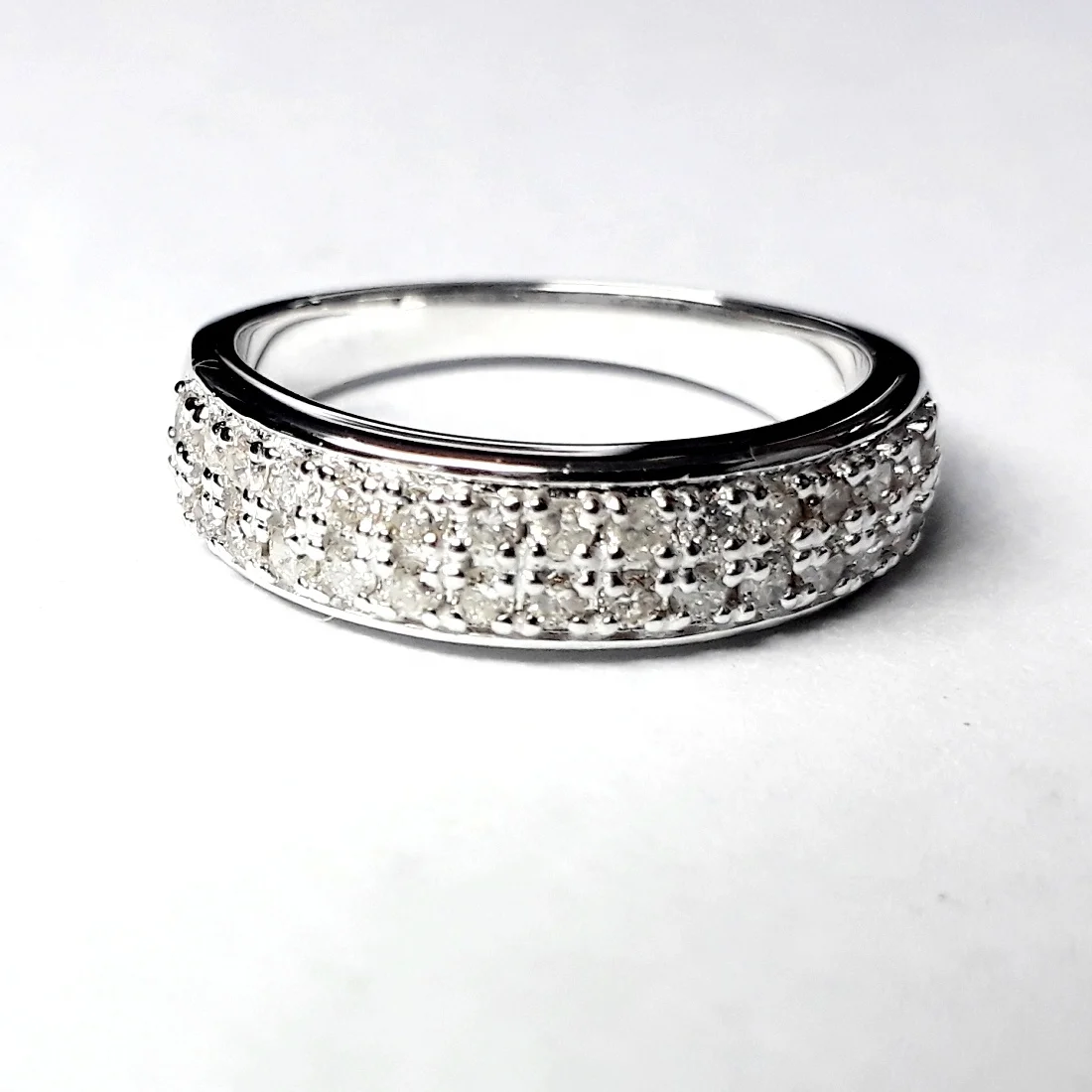 Best Selling Wedding Band Engagement Diamond Ring in 14K & 18K White Gold Wedding Band for Women