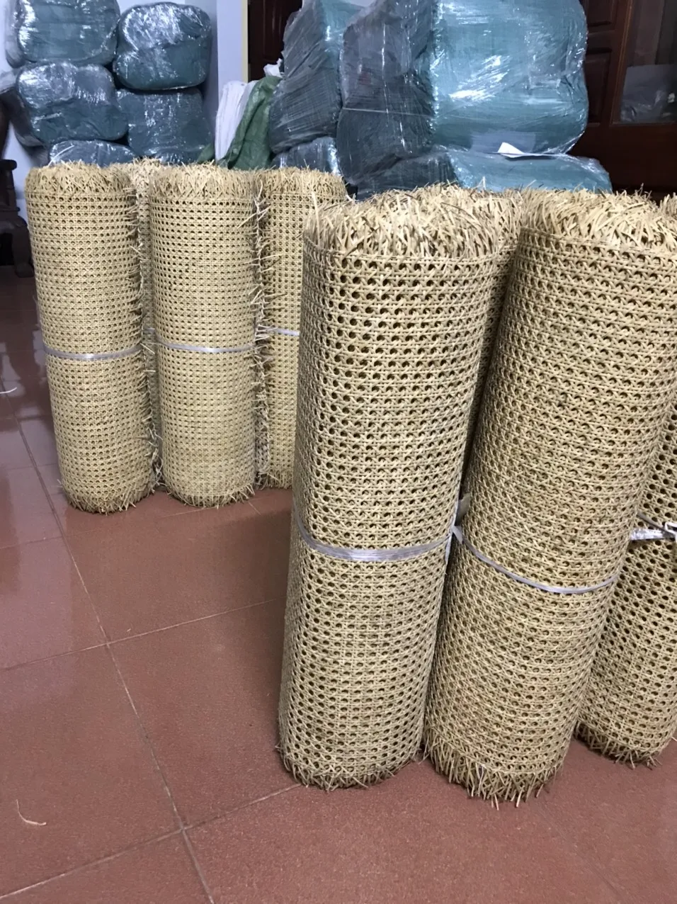 Top quality Natural rattan cane webbing made peel sheet rattan webbing roll