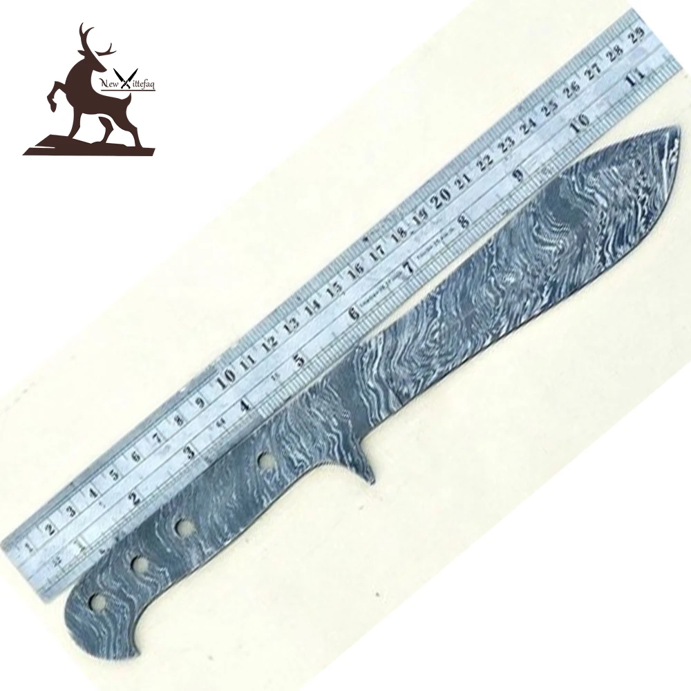 Wholesale Damascus hunting knife blank blade handmade customizable with twisted pattern bowie camping knife