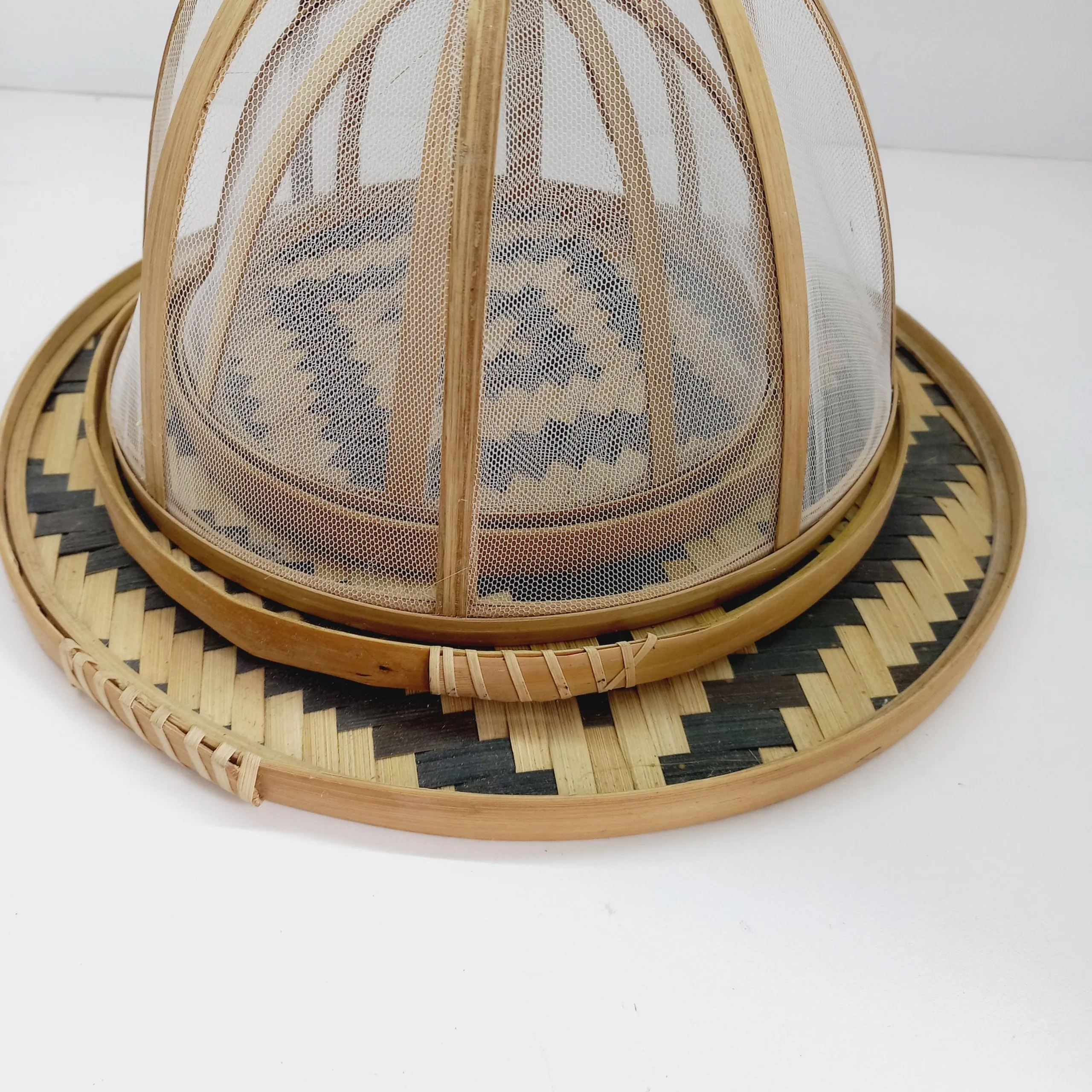 Nordic Round Restaurant Mesh Serving Tent Net Storage Basket Woven Bamboo Food Cover With Lid Kitchen Multifunctional