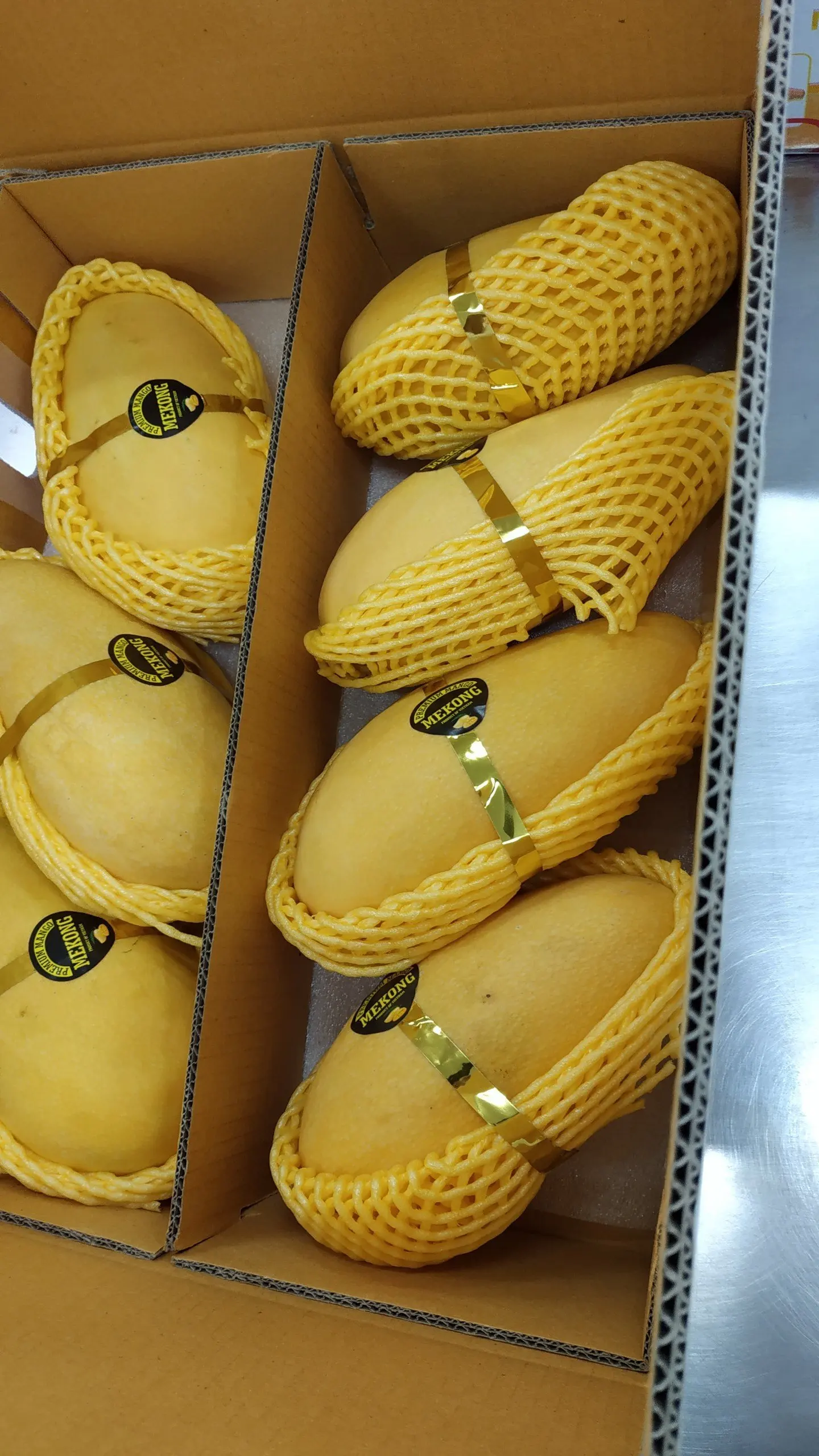 TUONG mango with good certification help improve health for daily use export from Vietnam