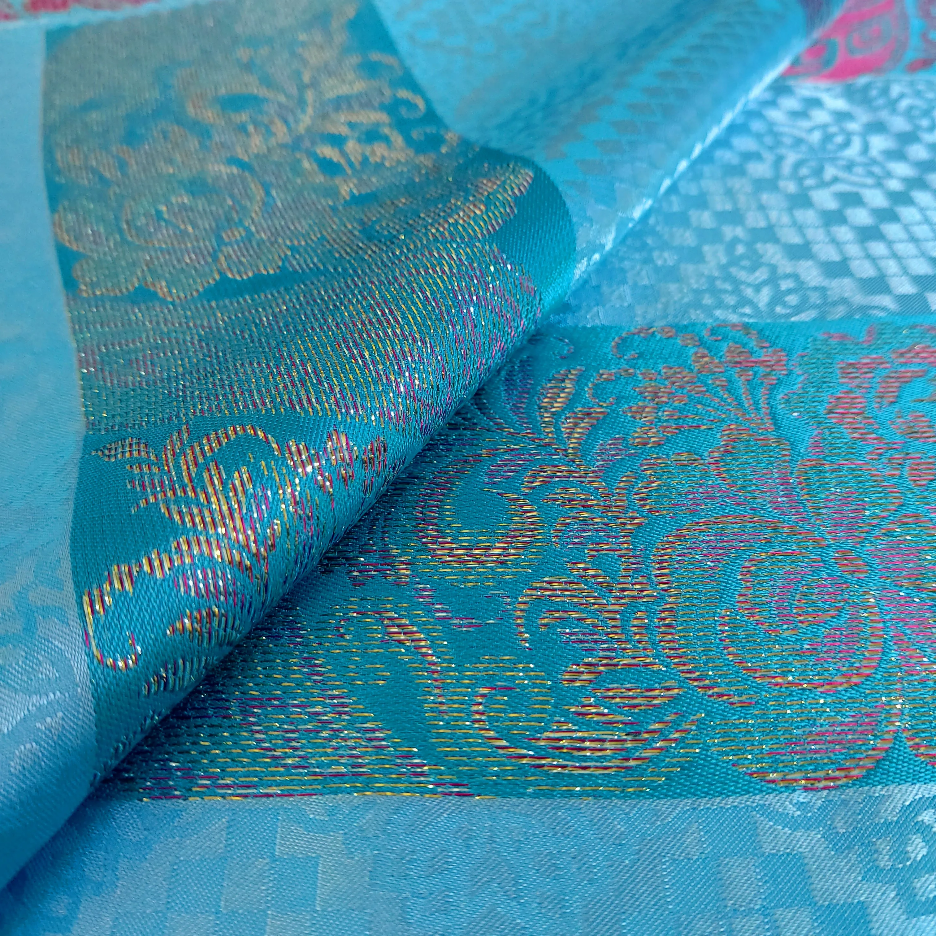 Wholesale Price Jacquard Satin Fabric With Metallic Batik Floral Motifs For Women Long Dress Balochi Kaftan Longyi Balochi K187B