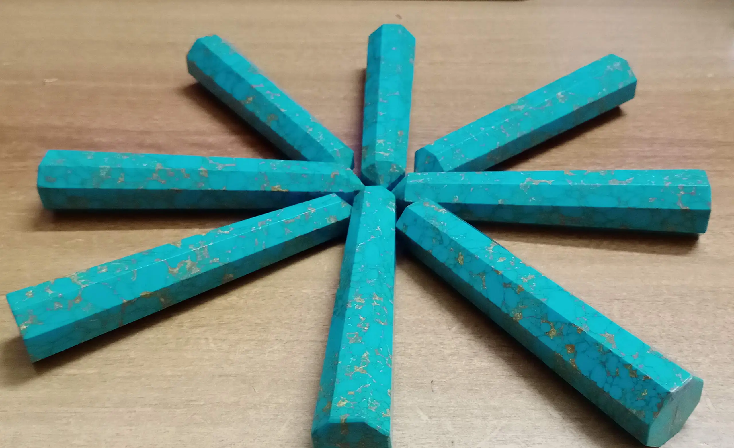 Золотистый обелиск Feroza прибл. 4 дюйма 50-60 г энергетический настоящий драгоценный камень кристалл Jet Международная Хрустальная терапия