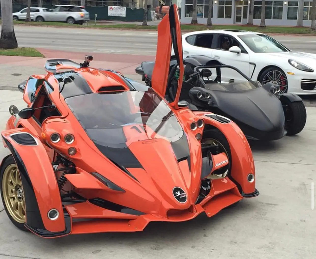 
ORIGINAL NEW 2020/2021 Aero 3S T-Rex 3 Wheel Drive with Sound System Speakers 