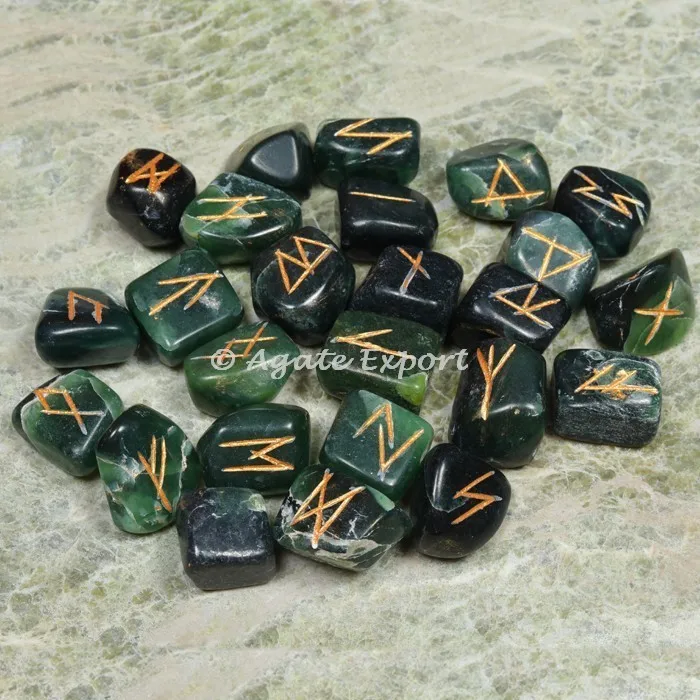 Rune-093-Green-Jade-Futhark-Rune-Set