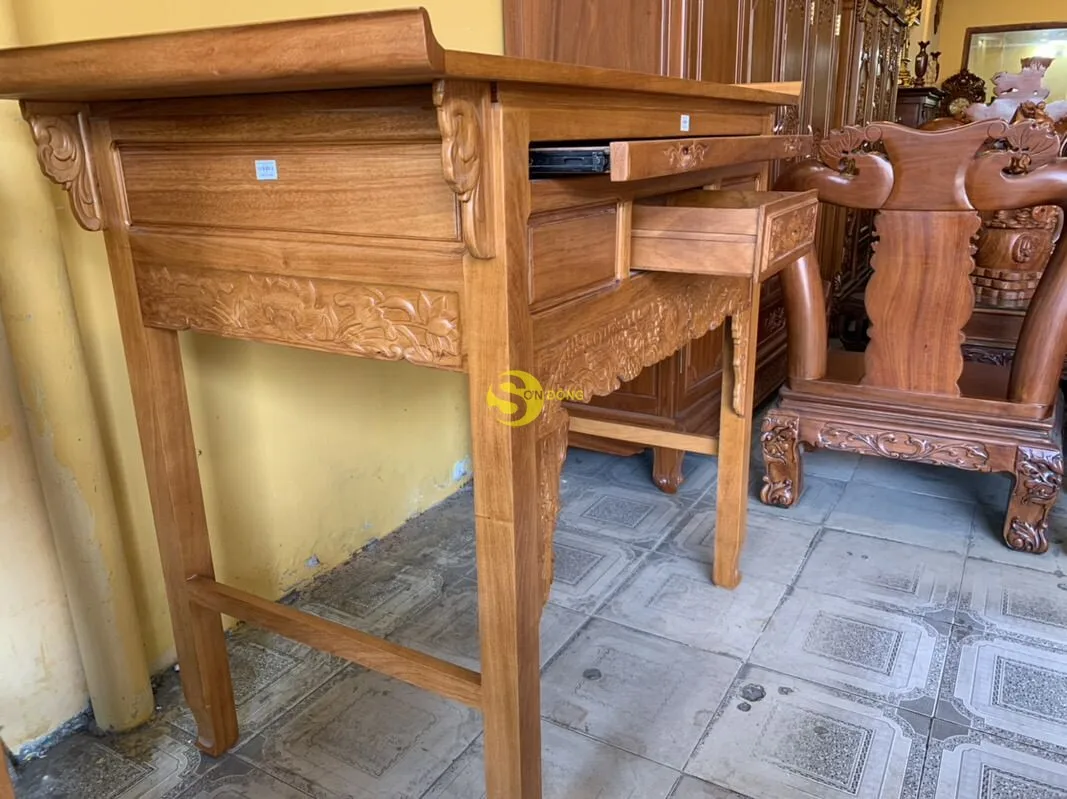 Red wooden altar carved dragon 1m54