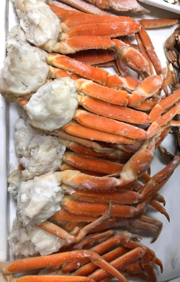 
Approved Red Alaskan king crab and snow crab legs 