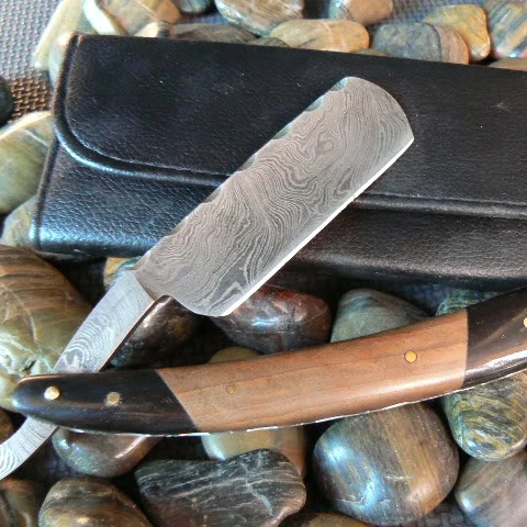 Damascus Stainless Steel Straight Razor cut throat