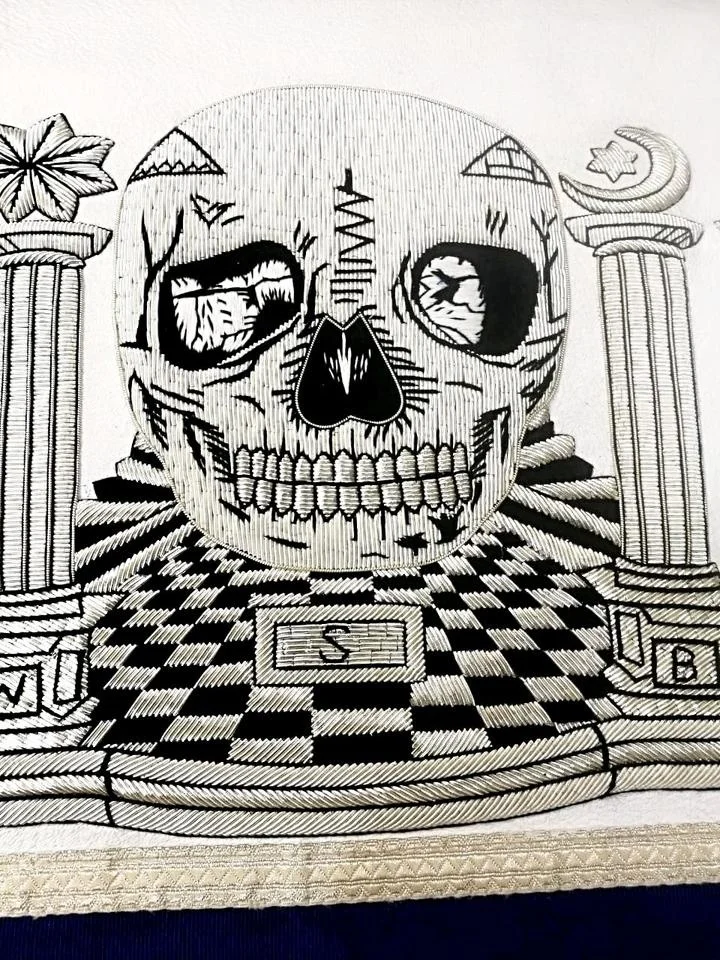 Cheap Price Freemasonry Regalia Masonic Custom Design Skull Pillars Masters Carpet Machine Made Apron