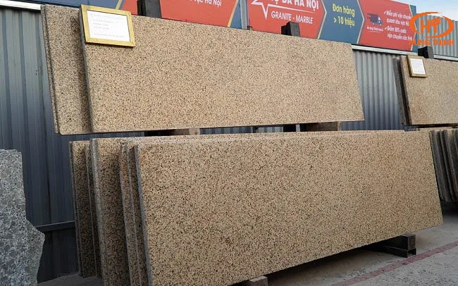 Yellow Granite Medium Slab Natural Stone Cut to Size for outside Paving Flamed Surface Finish for Villas Parks from Vietnam