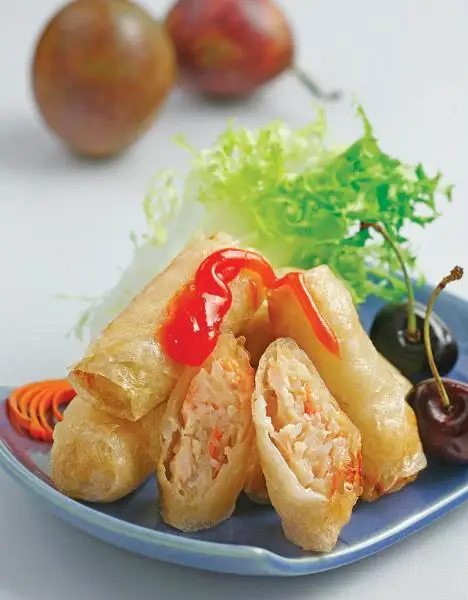 Frozen Pre-Fried Seafood Spring Roll