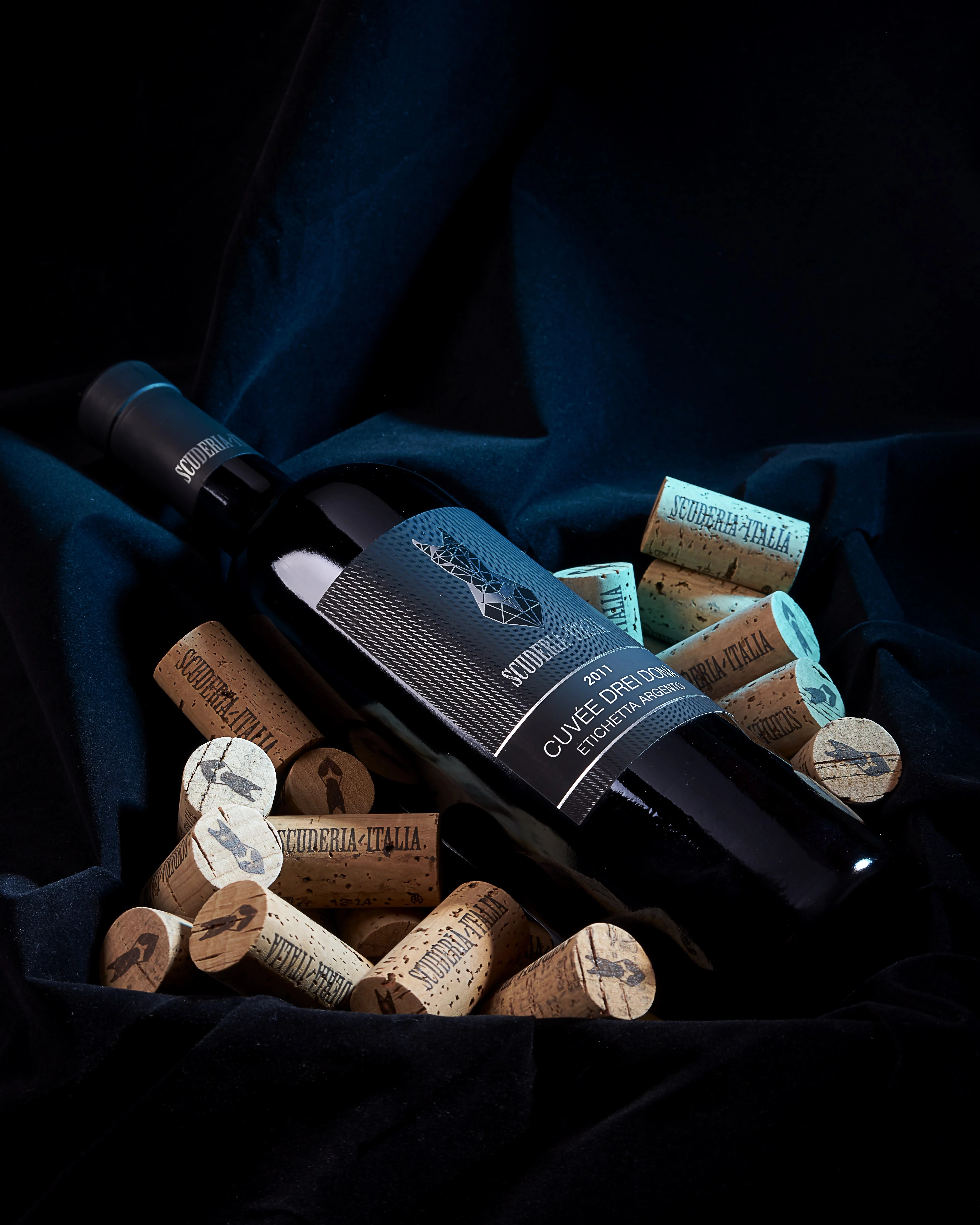 Six Pack CUVEE DREI DONA ETICHETTA ARGENTO 2011 Scuderia Italia 0.75L Prestigious Italian Red Wine
