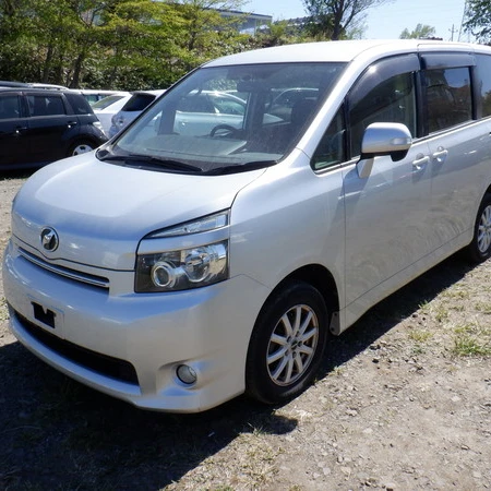 Used toyota mini van with good supplemental restraint system