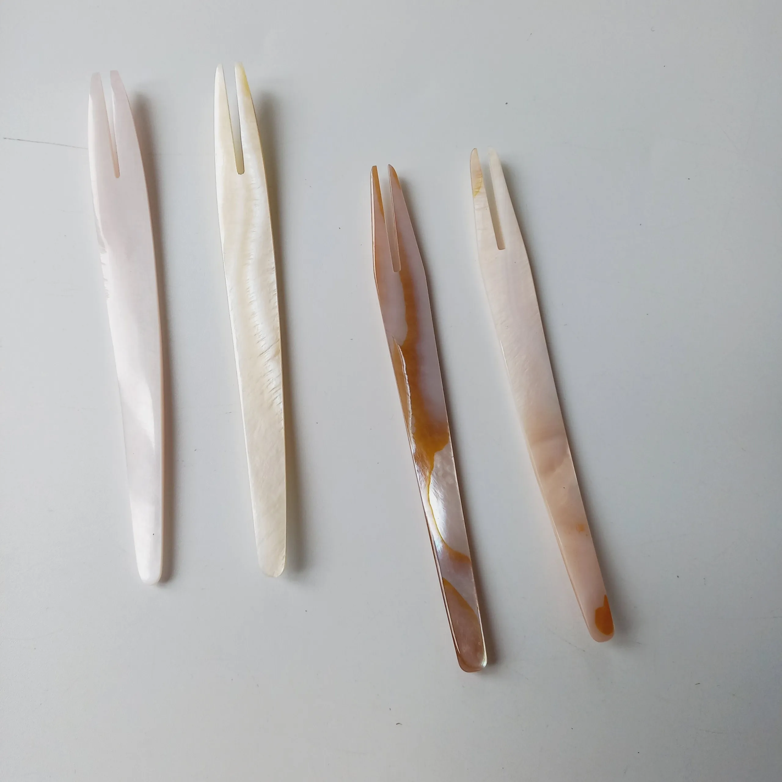 Wholesale Handmade Mother of Pearl Fork Luxurious Mini White Pink Lip Caviar Seashell Shell Flatware Cutlery Set Eco Friendly