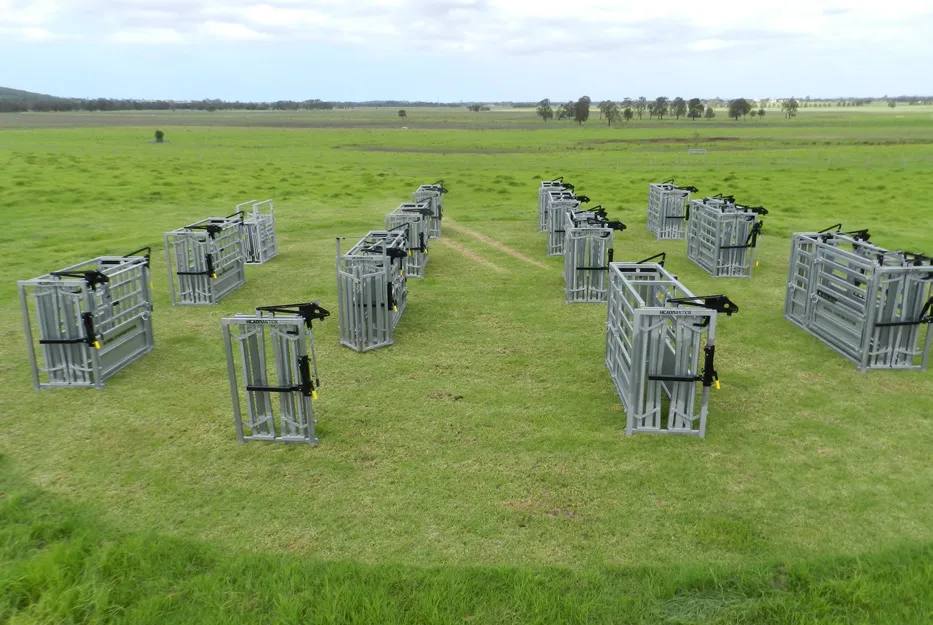 Portable super standard cattle crush cattle squeeze chute for sale(XMR)