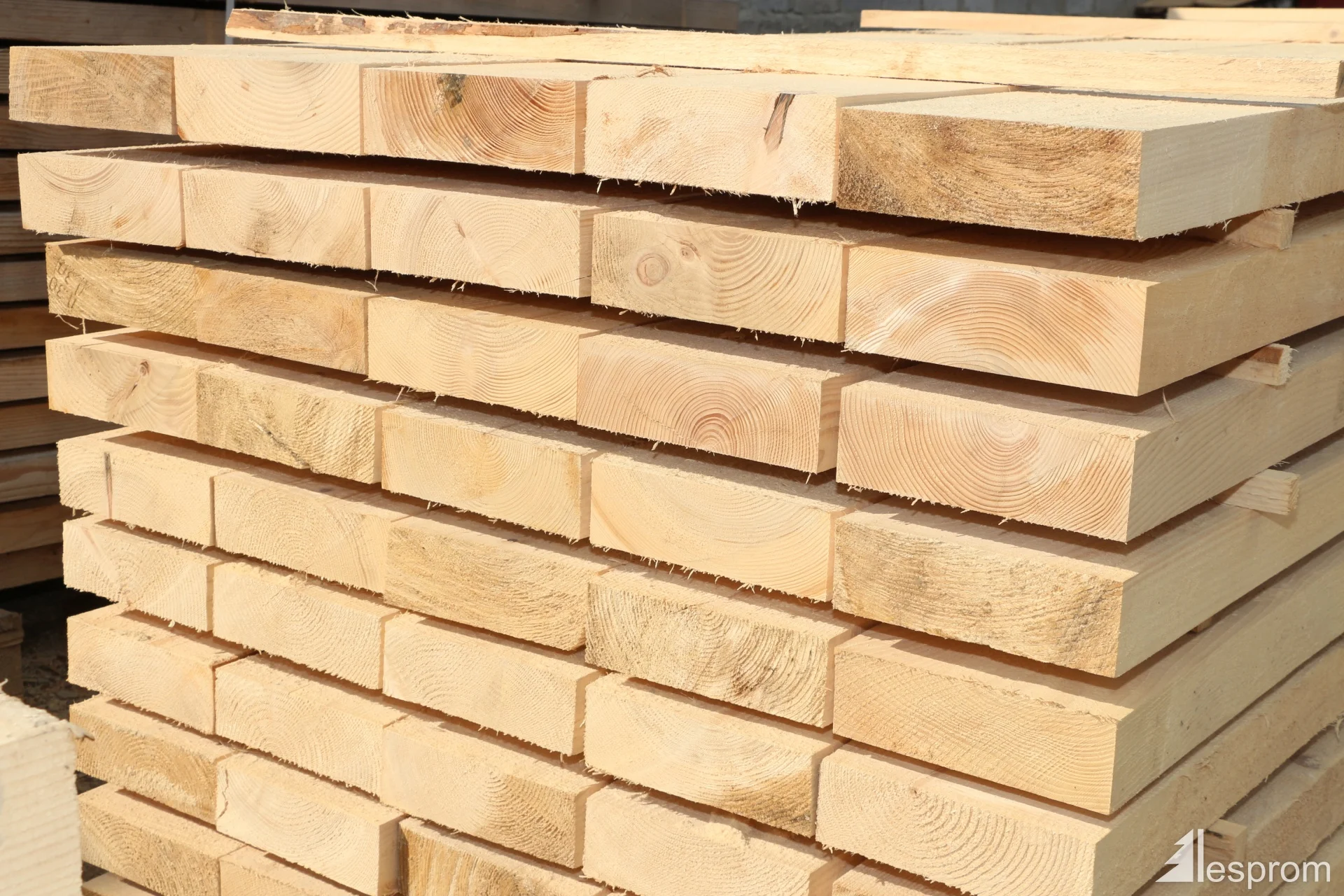 Factory Wholesale Softwood Sawn Timber Lumber Wood