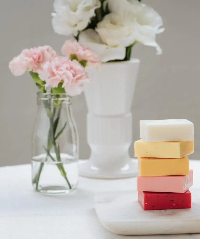 
TILLEY - Rainbow Soap Sets - Gift Soap -10 x 50g - Classic White 