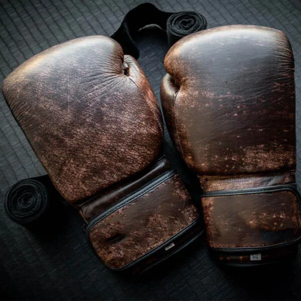  Винтажные боксерские перчатки классический дизайн собственные высшего качества Муай Тай ММА