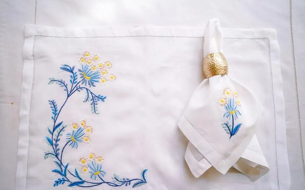 Hand embroidery placemat 100%cotton or linen fabric, size 35x50 cm
