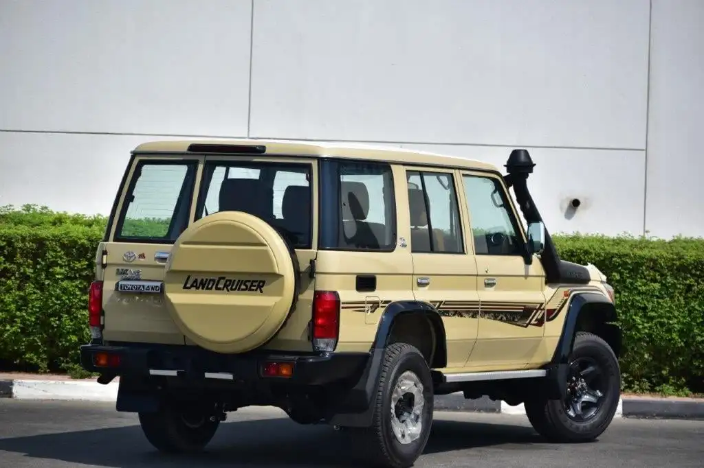 2022 MODEL LAND CRUISER 76 HARDTOP LX LIMITED V8 4.5L TDSL 4WD 5 SEAT MANUAL