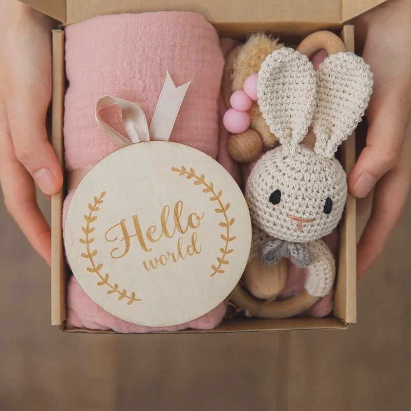 Hot wholesale baby bath set toy Newborn wooden baby crochet deer teether gender reveal paper box gift set