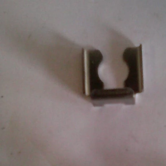 Зажим, инжектор 15715-98L00 для поддонов SUZUKI