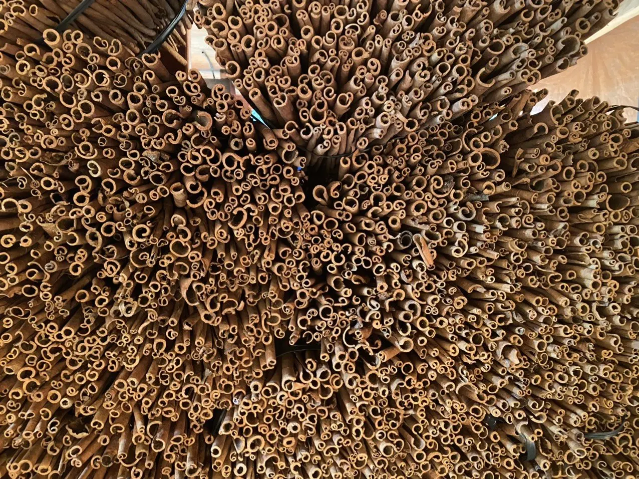 Лучшая цена корица циннамон сырье инструменты для приготовления трав и специй 0 сделано во Вьетнаме