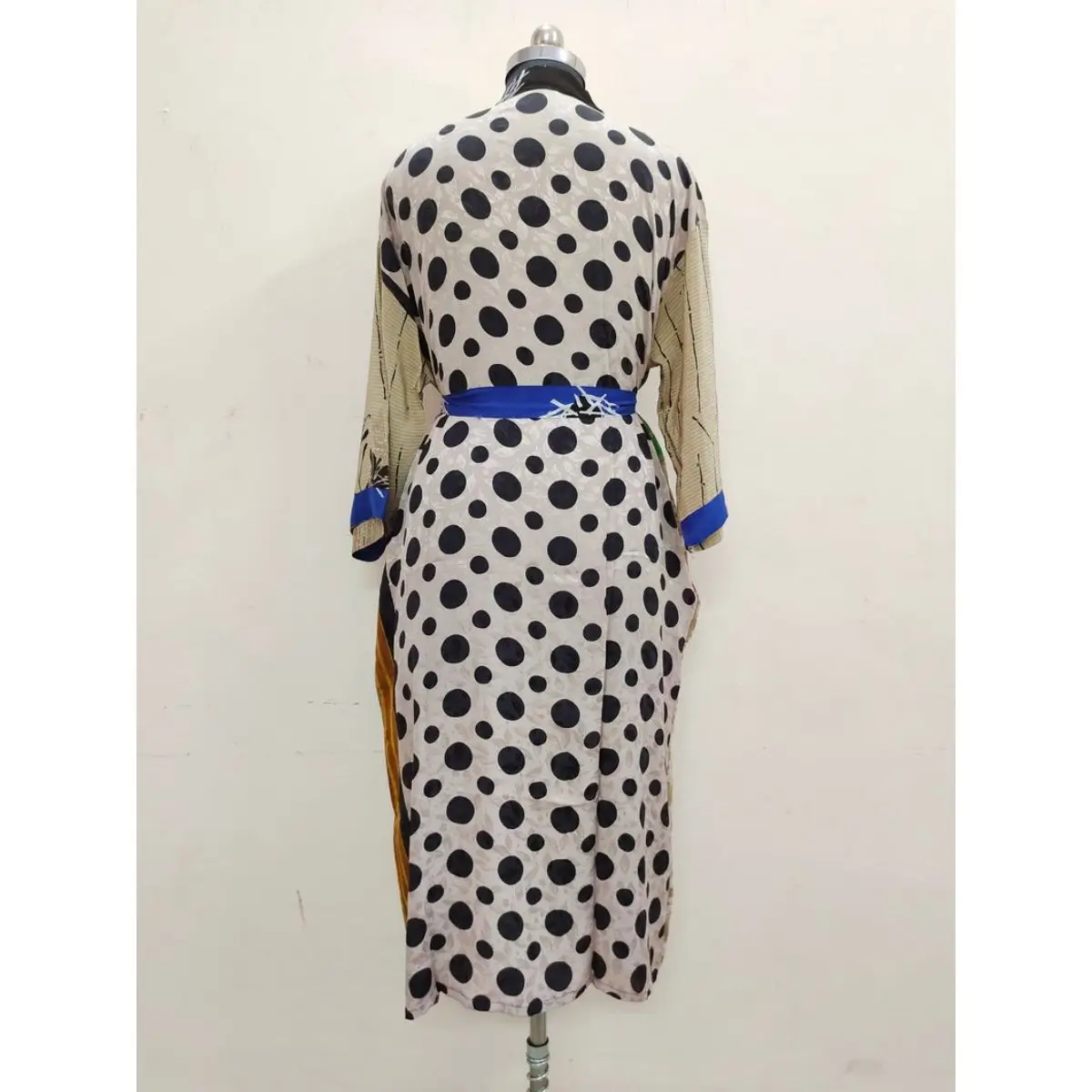 Women Vintage Silk Saree Casual Kimono Hippie Sari Bohemian Nightgown Women Beach Wear Sexy Silk Kimono