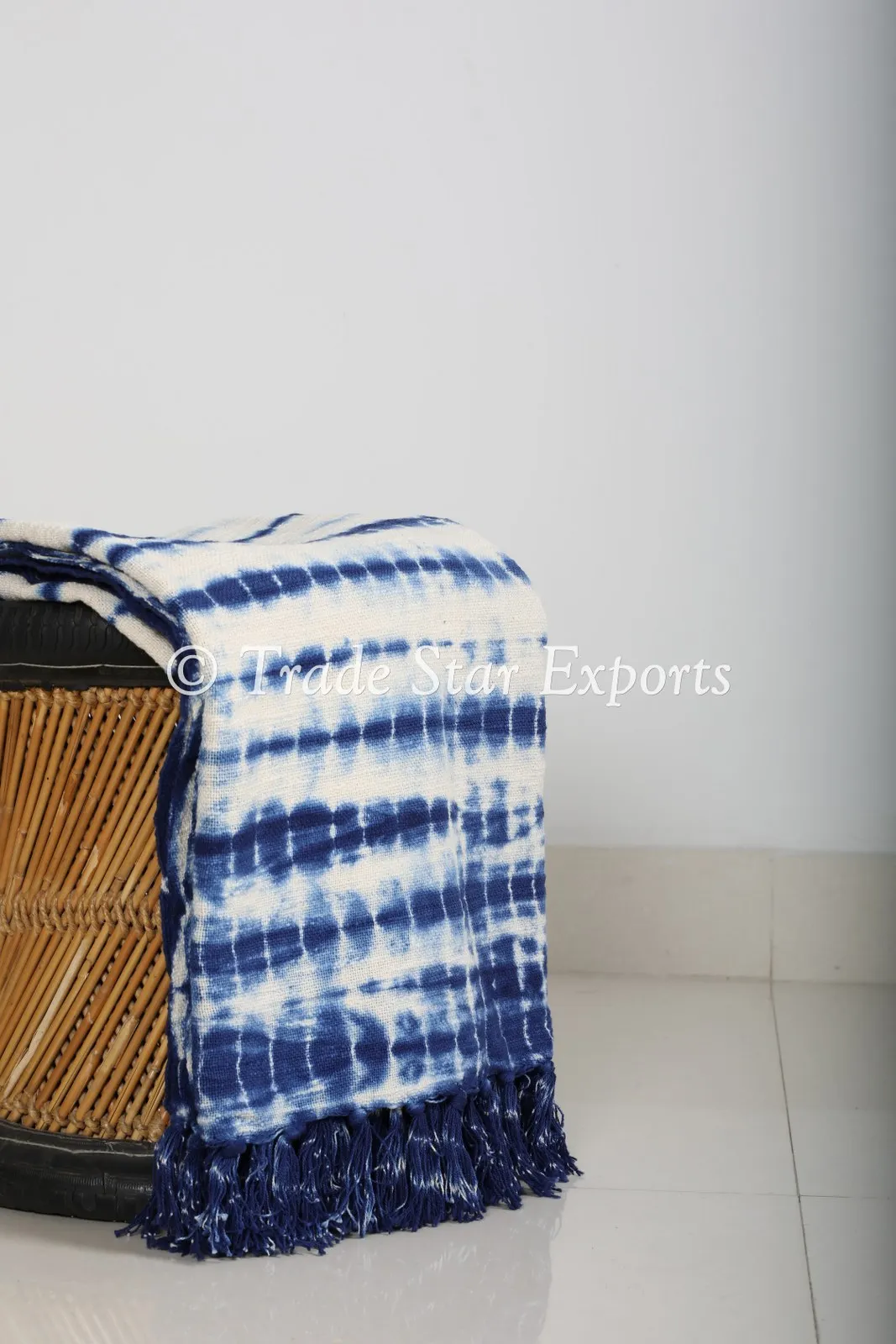 Индийское одеяло Shibori для дивана с кисточками этническое Хлопковое краской в виде галстука цвета индиго