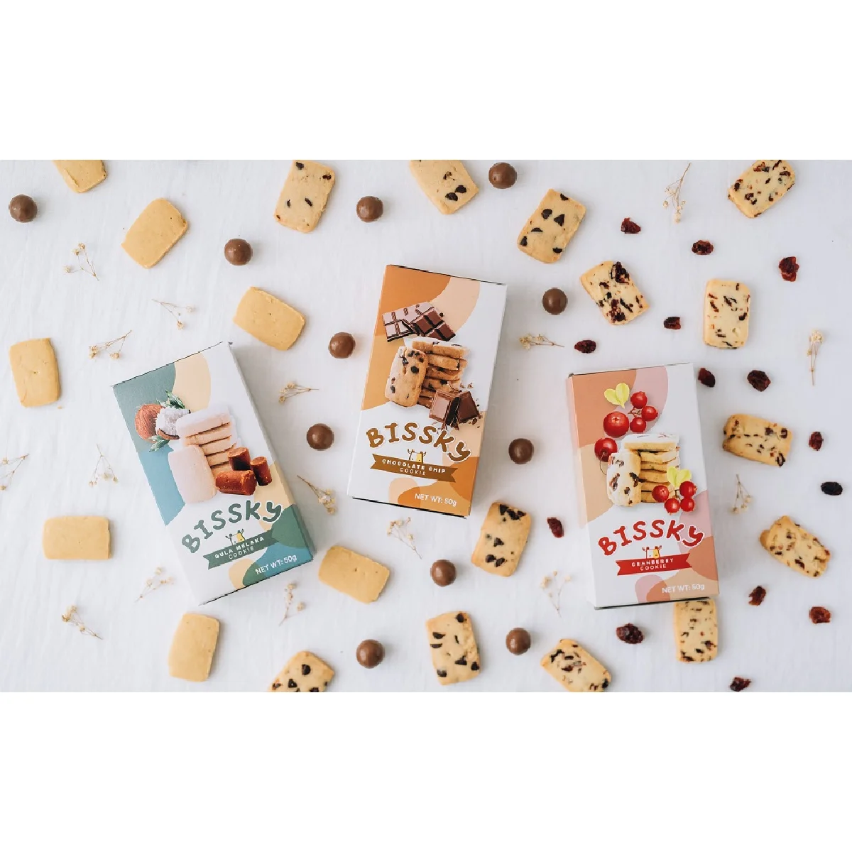 Ordinary Type Malaysia Origin  Semi Hard Texture Packaged Box Fruity Flavor Bissky Cranberry Cookies