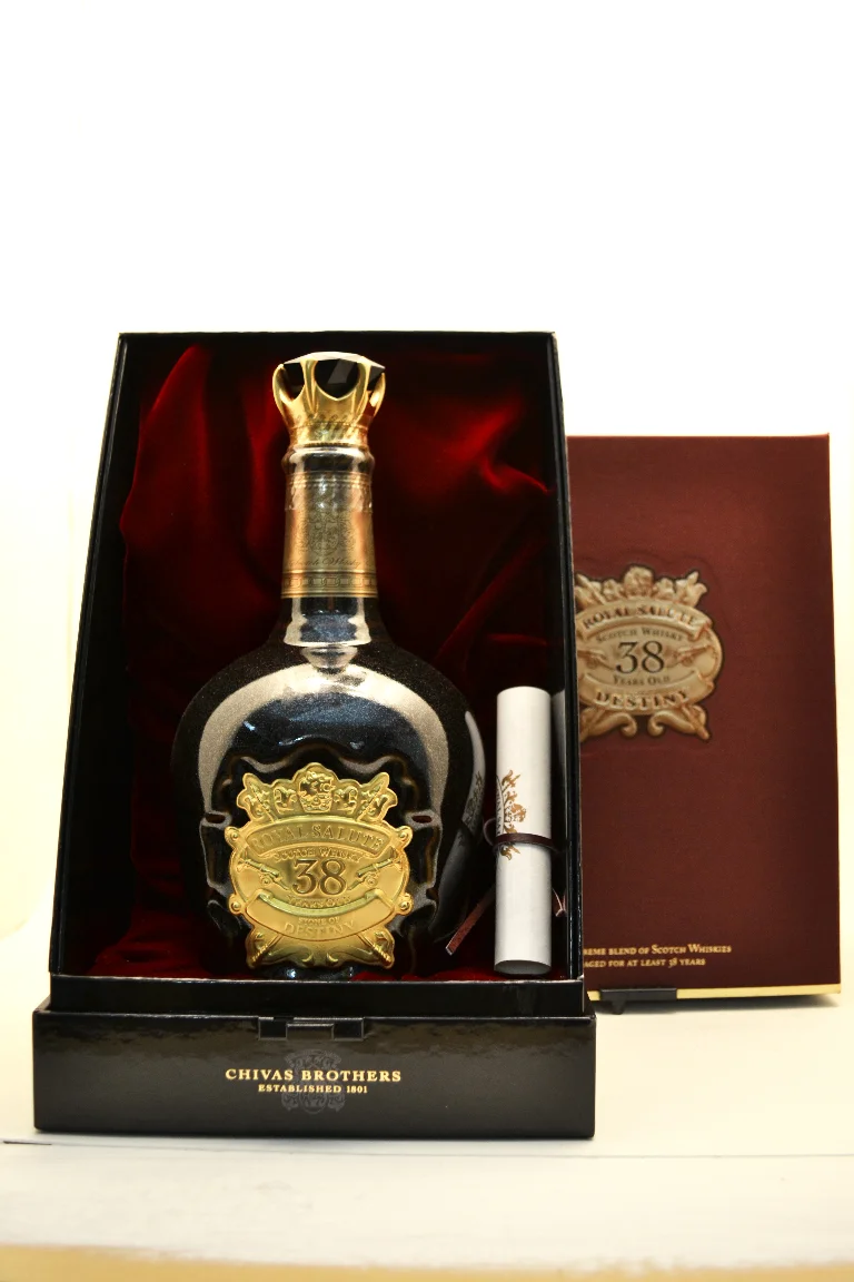
Distilled 38 Years Silken Extremely Elegant Texture Single Malt Whisky Flavours with 40% Alcohol 